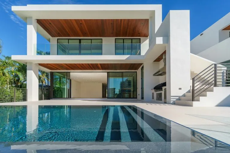 Villa contemporaine avec piscine à Dubaï - La Place Dubai, agence immobilière française à Dubaï